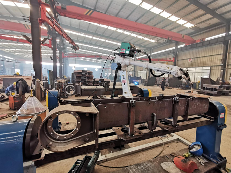 Welding excavator parts （徐工集團(tuán)）