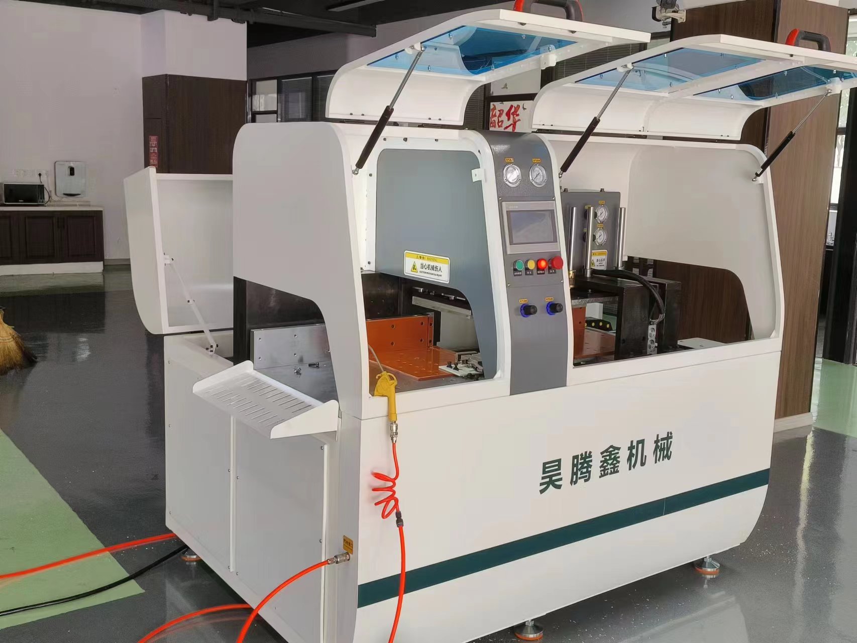 鋁型材散熱器切割機
